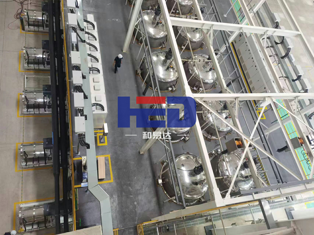 云南某項目——年產(chǎn)萬噸級新能源鋰電自動化生產(chǎn)線不銹鋼罐體